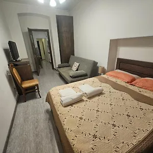 Cozy In Old Тбилиси